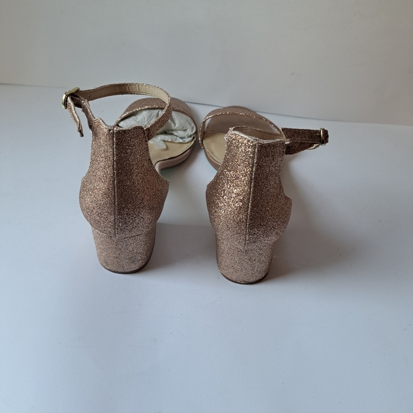 ☀️Betsey Johnson Mari Sandal  -  Color Champaign  - Sz 7.5 - Picture 2 of 14